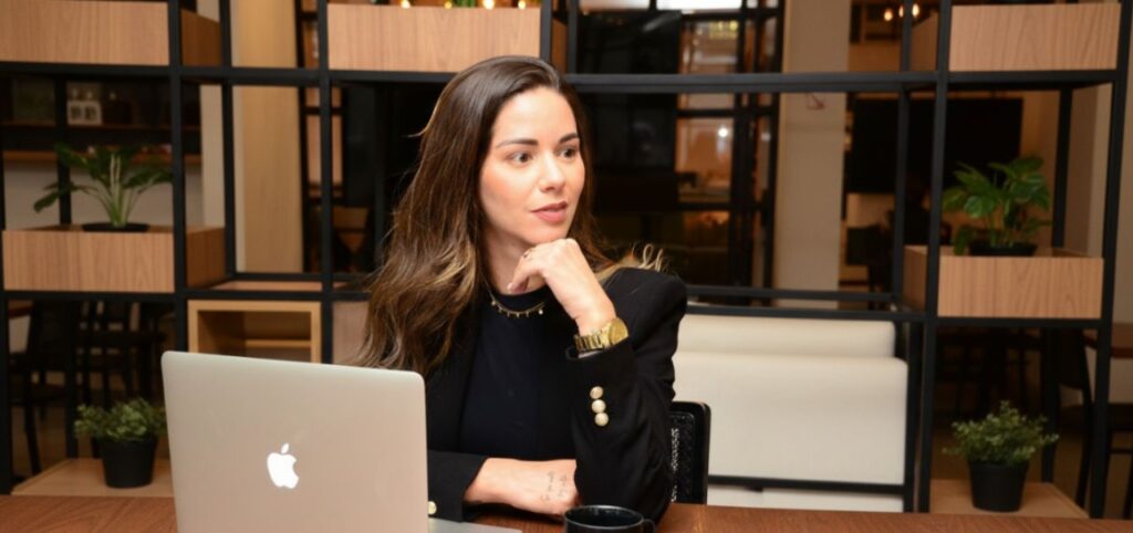 TROKZ inaugura novo capítulo no mercado de permutas corporativas e consolida liderança nacional sob comando de Palloma Freitas