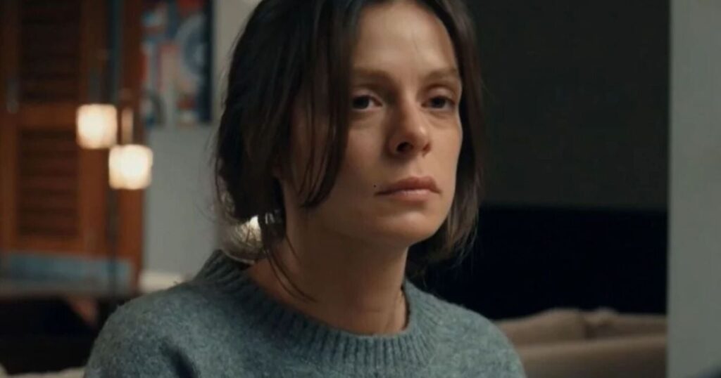 Resumo da novela Coração de Mãe, capítulo de 19 de junho: Karsu aguarda notícias do filho
